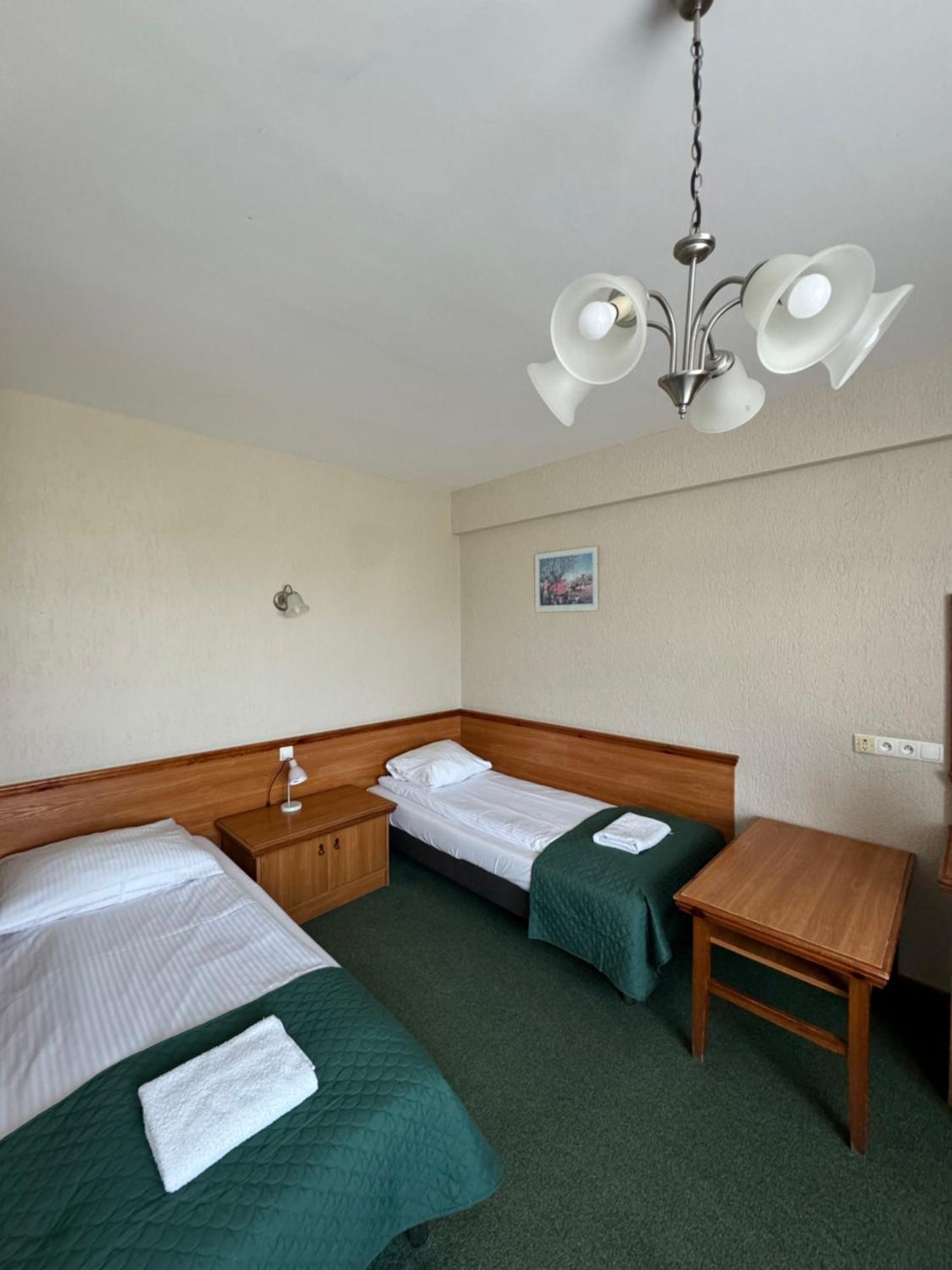 Hotel Victoria Łubowo Eksteriør billede
