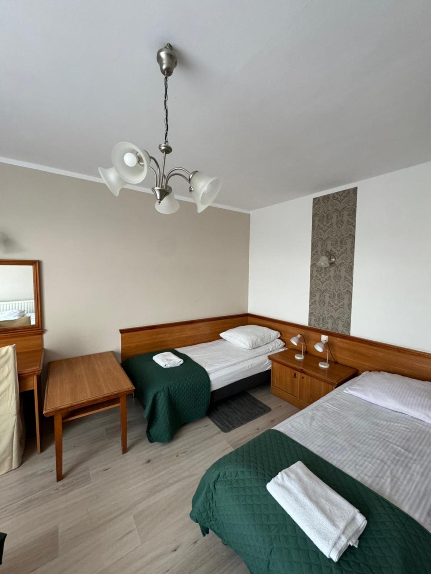 Hotel Victoria Łubowo Eksteriør billede