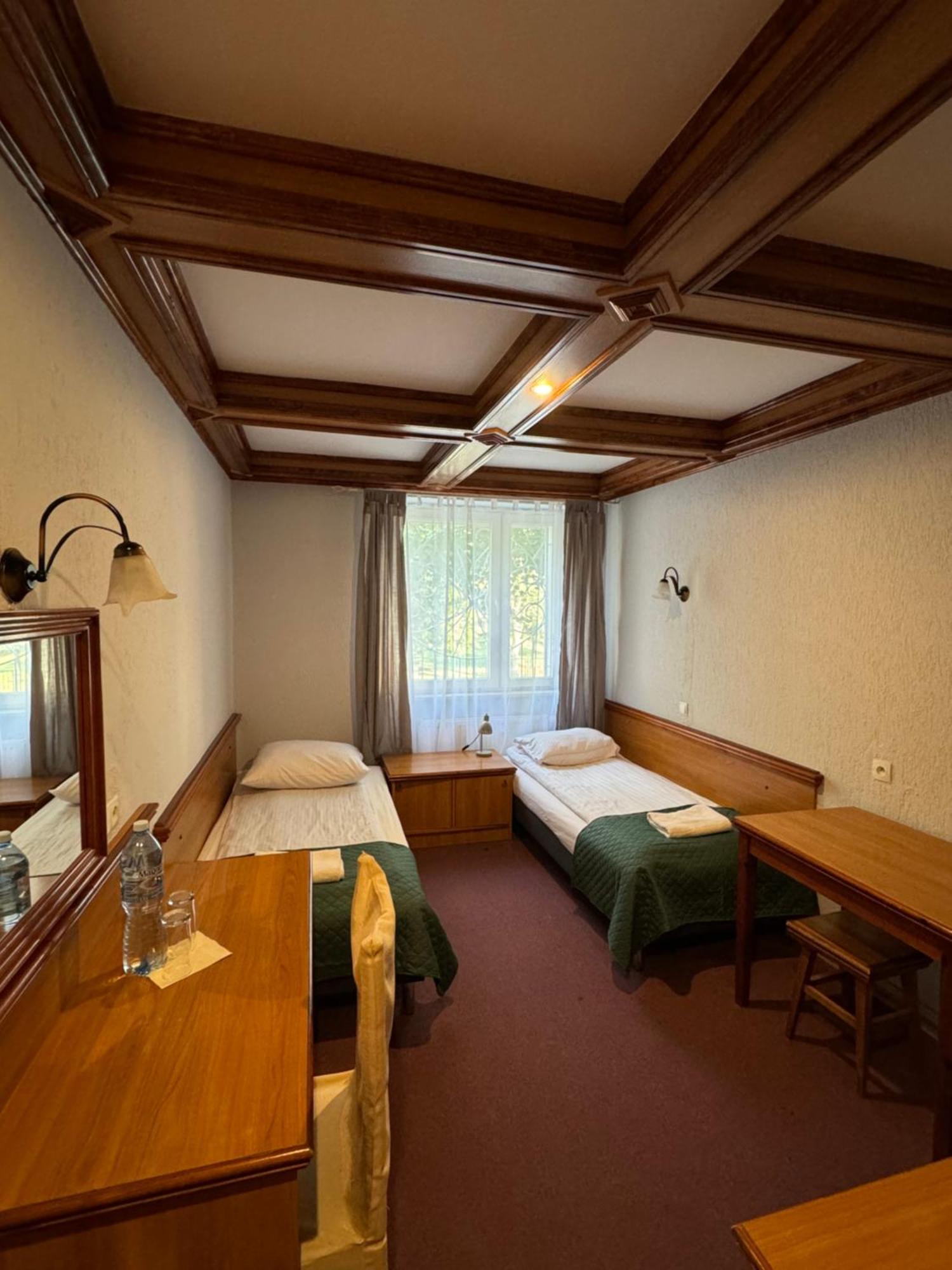 Hotel Victoria Łubowo Eksteriør billede