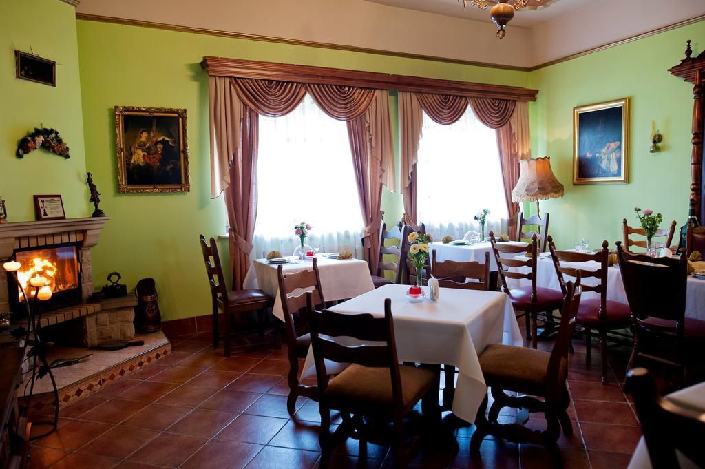 Hotel Victoria Łubowo Eksteriør billede