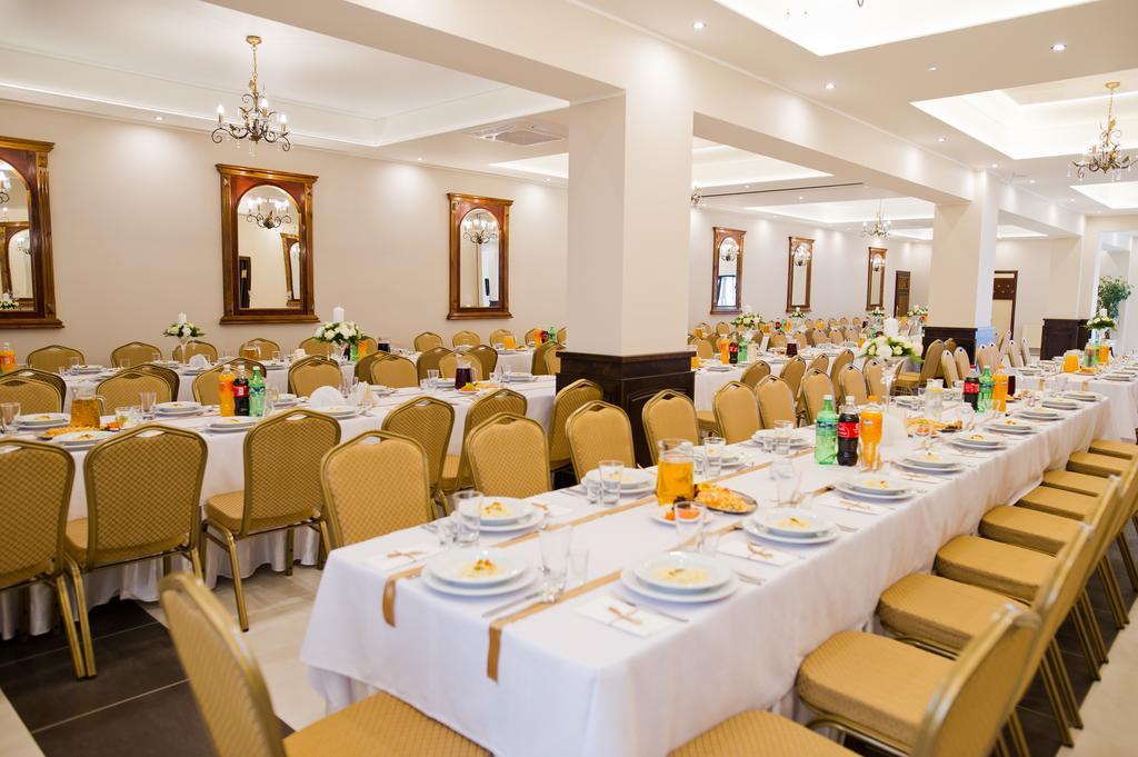 Hotel Victoria Łubowo Eksteriør billede